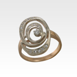 Кольцо из золота с бриллиантами Арт0101672
