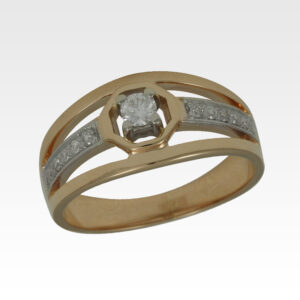 Кольцо из золота с бриллиантами Арт1101363