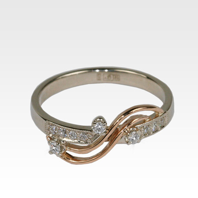 Кольцо из золота с бриллиантами Арт0101791
